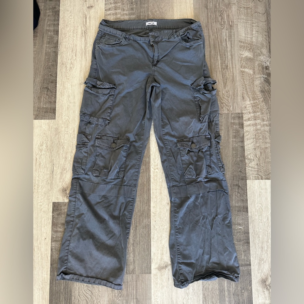 GARAGE cargos